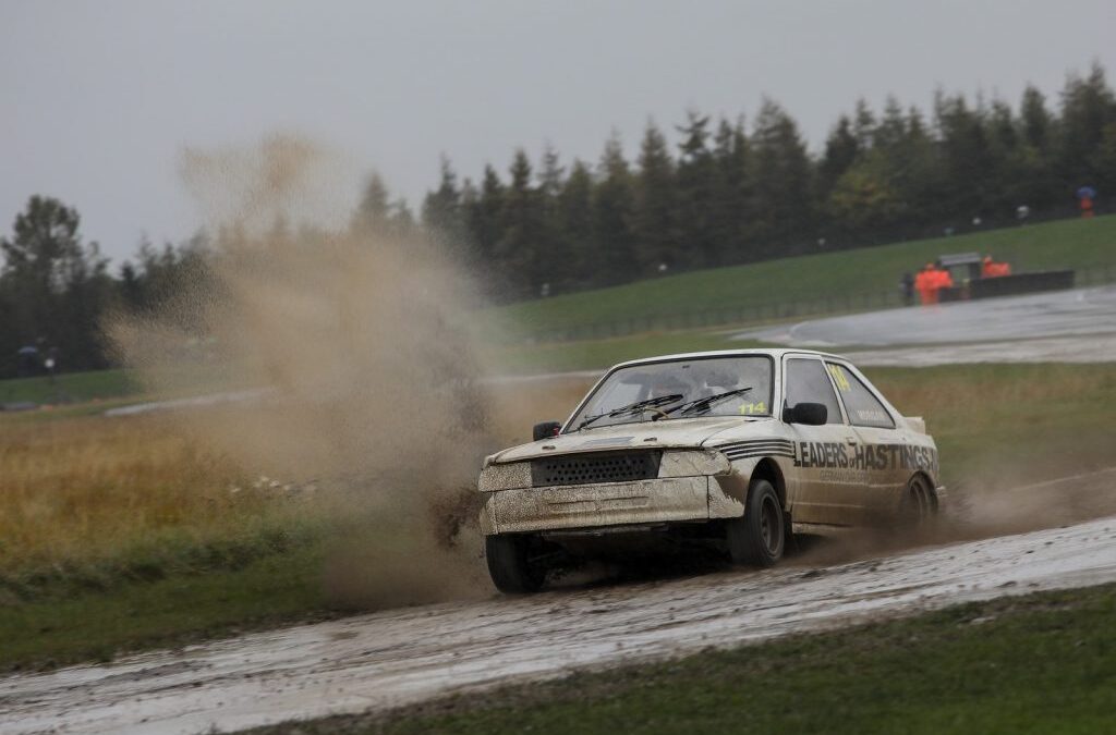 Simpson claims 2019 Retro Rallycross title in style at Croft Circuit